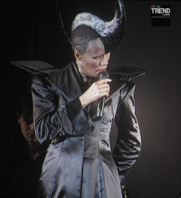 grace jones-hollywood bowl-10