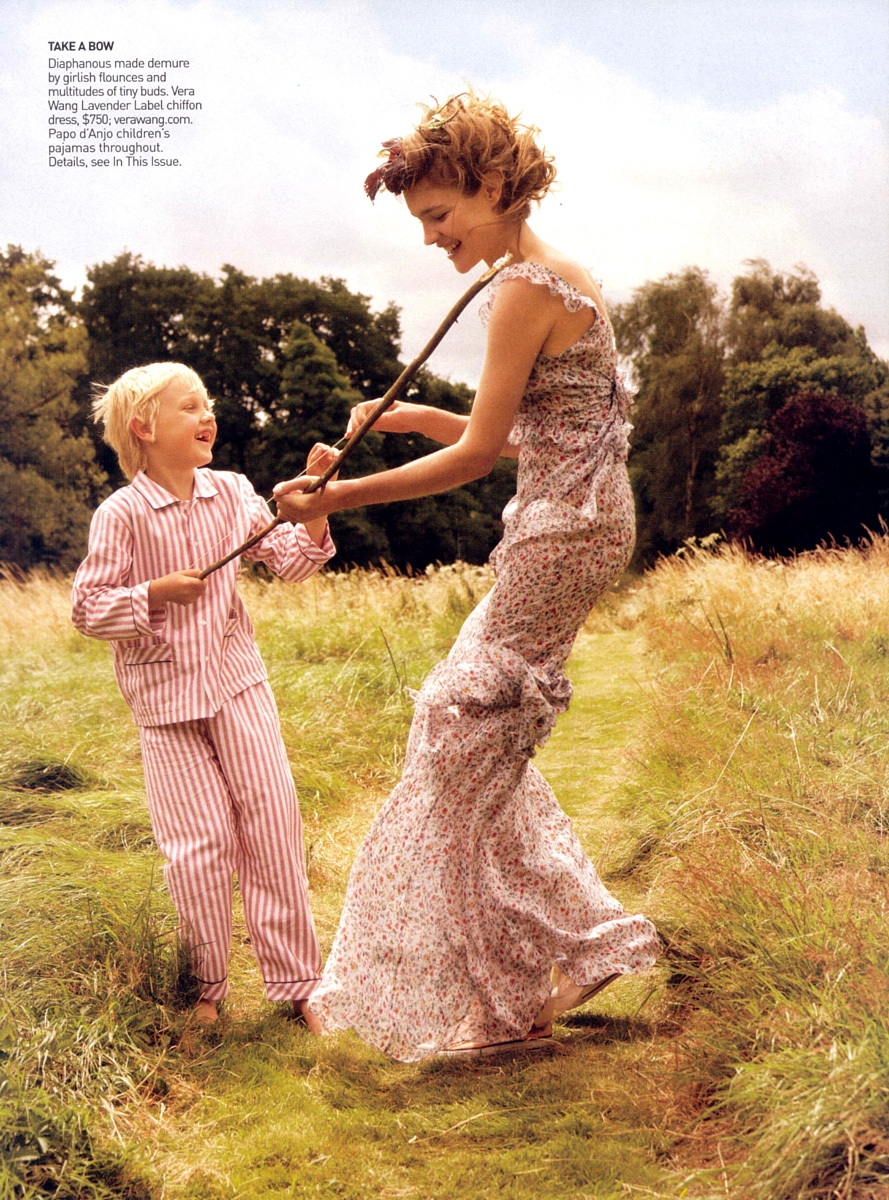 Natalia Vodianova & her family by Mario Testino for Vogue US November 2008