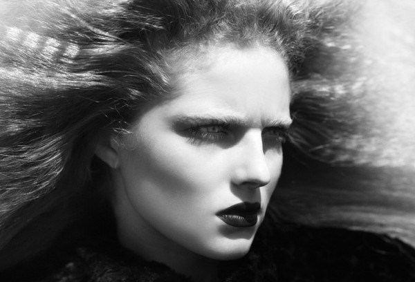 Georges_Antoni_WestEast_noir1ab