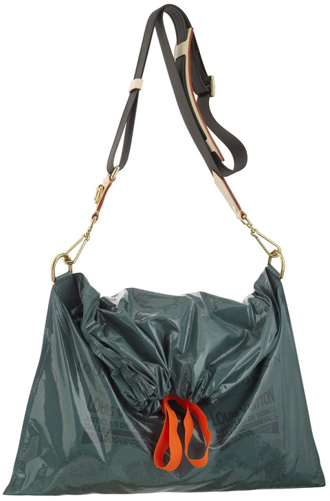 Louis Vuitton Raindrop Besace Handbag Patent Leather at 1stDibs