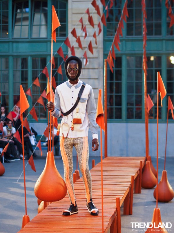 henrik-vibskov-ss-2011-paris-runway-1