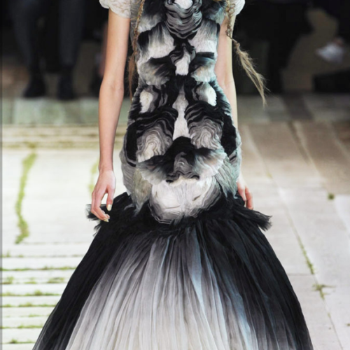 Alexander McQueen : Paris SS 2011