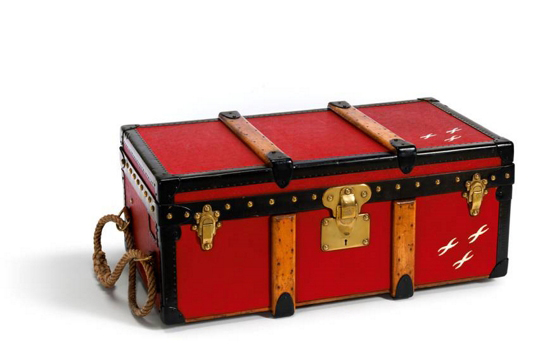 Louis Vuitton: 100 Legendary Trunks - French Version - Other - Books and  Stationery R07146
