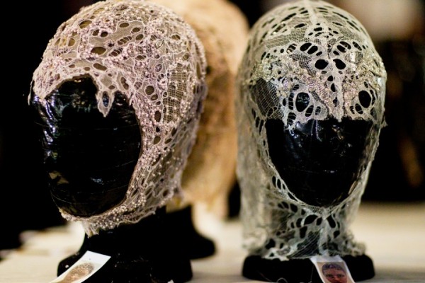 alexander-mcqueen-ss2012-backstage-5