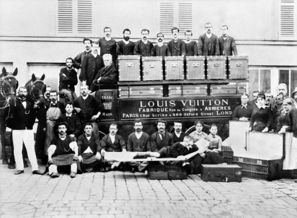 Louis Vuitton: 'Retracing the Trunk' video