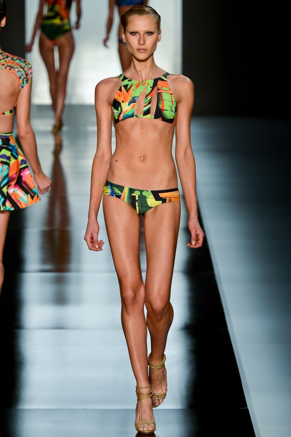 desfile lenny fashionrio verao