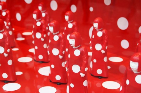 Yayoi Kusama Selfridges Window Takeover