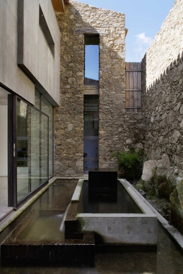 abaton architects estate in extremadura