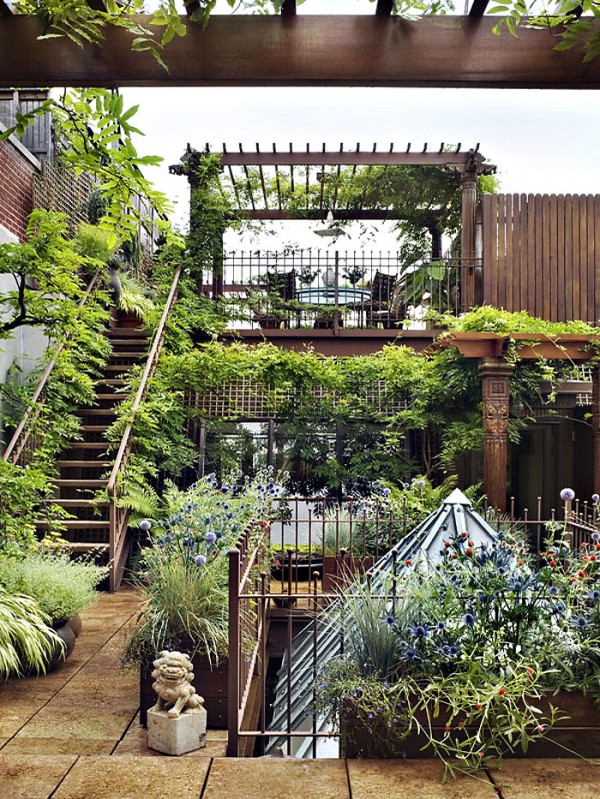 private garden paradise in chelsea