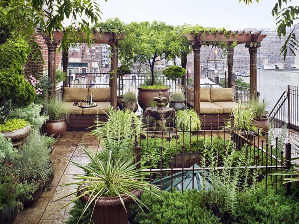 private garden paradise in chelsea
