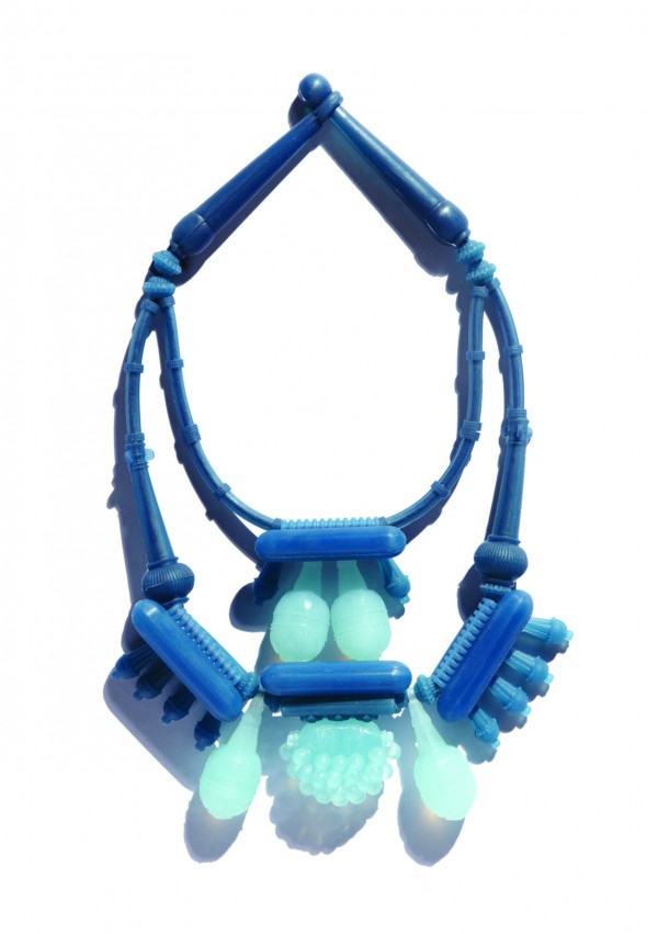 ek_thongprasert_silicone_necklace