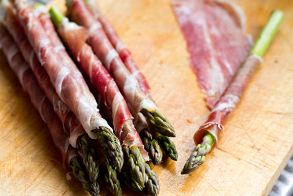 prosciutto wrapped asparagus