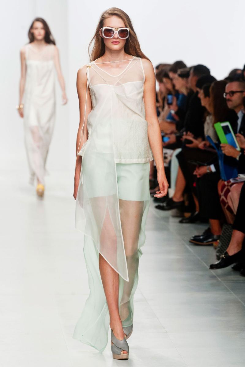 hussein chalayan ss