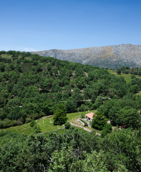 Off Grid Home in Extremadura by Abaton_
