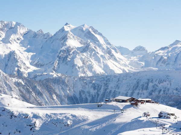 la pogee courchevel hotel