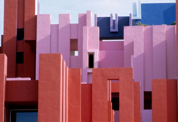 muralla roja architecture