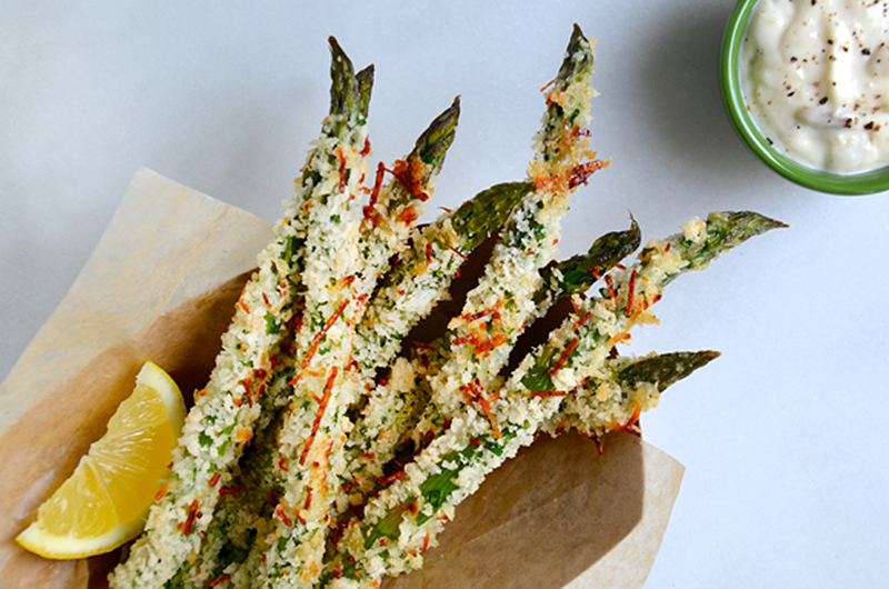 BAKED ASPARAGUS FRIES WITH ROASTED GARLIC AIOLI