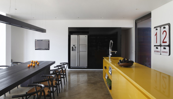 londrina house by architect guilherme torres