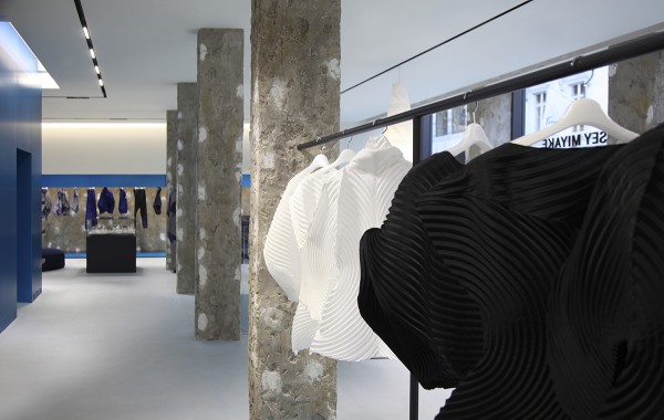 _ _ISSEY_MIYAKE_LONDON