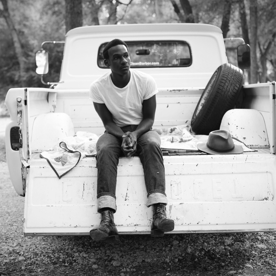 leon_bridges