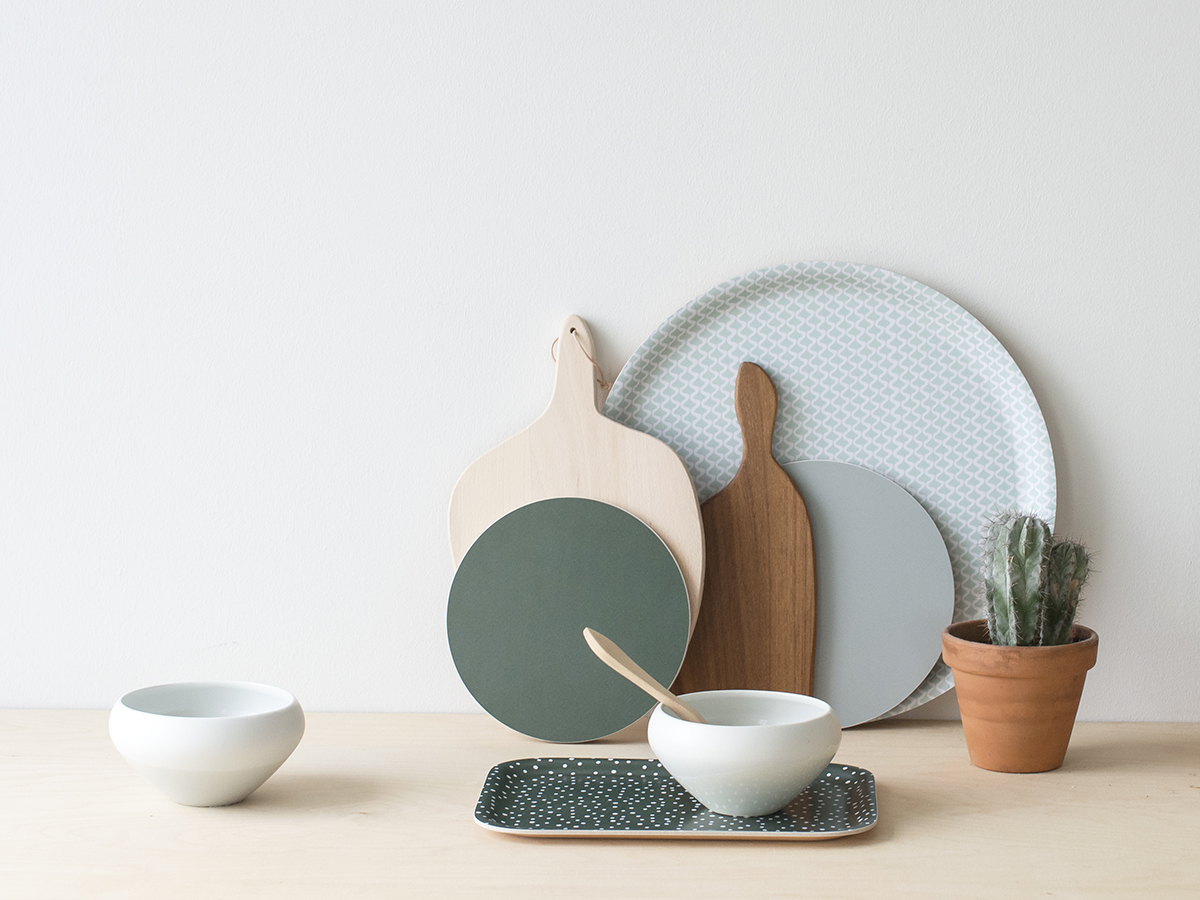 hr_nama_green_trays_trivets