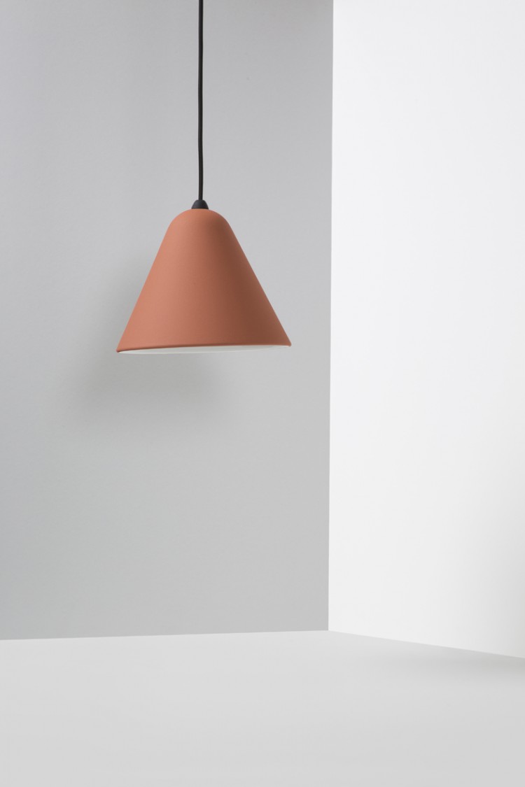 tomas kral terrcotta lamps