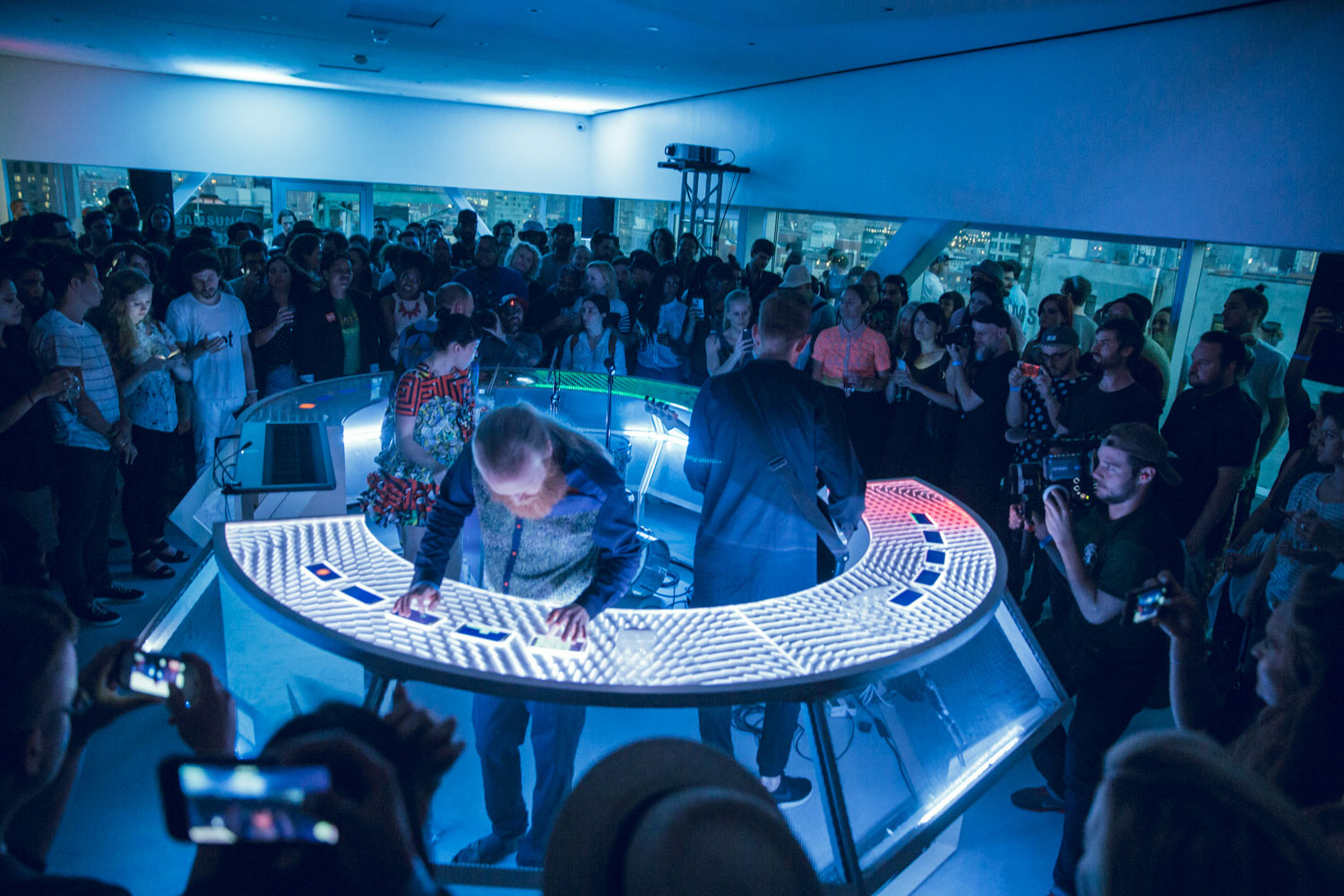 Samsung Takes you to The Edge of the Universe