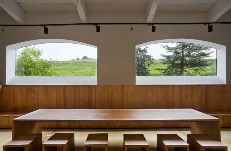 Tabuenca and Leache Arquitectos wine cellar