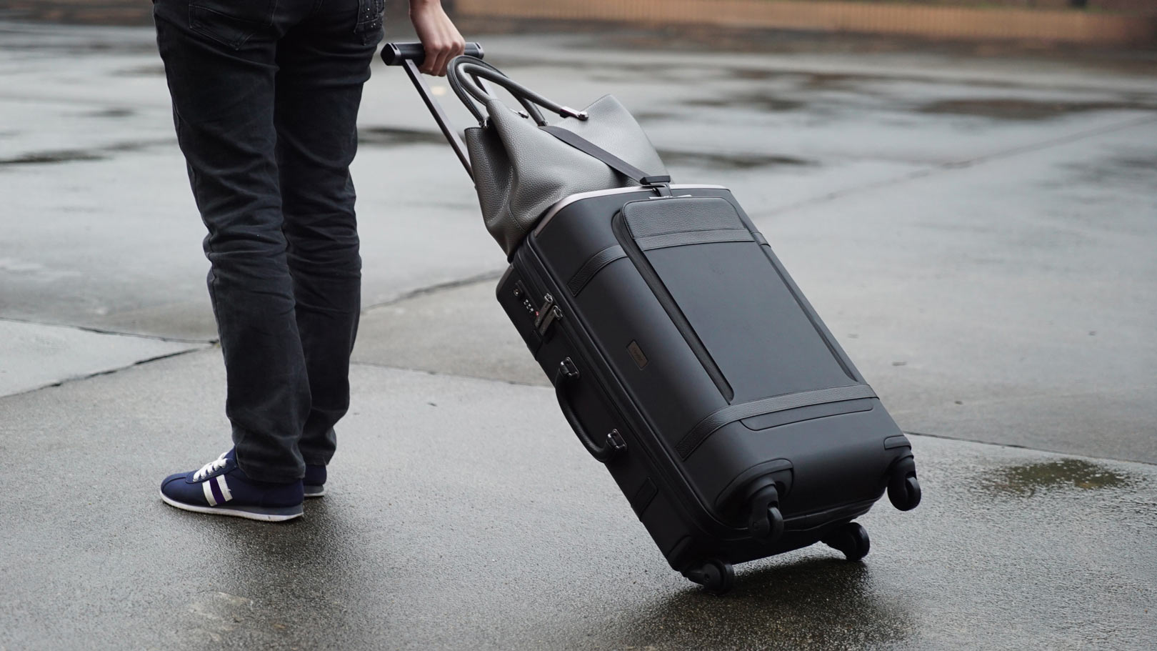 floatti smart suitcase