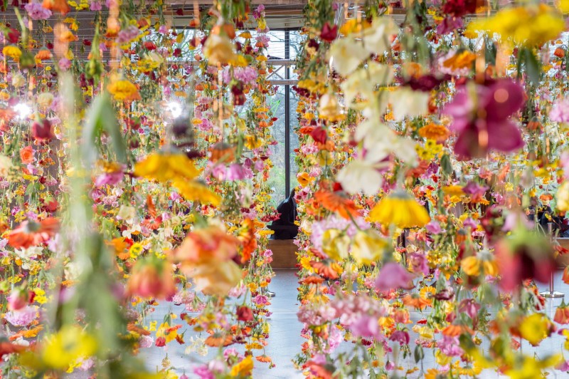 rebecca louise laws floral installation at bikini berlin