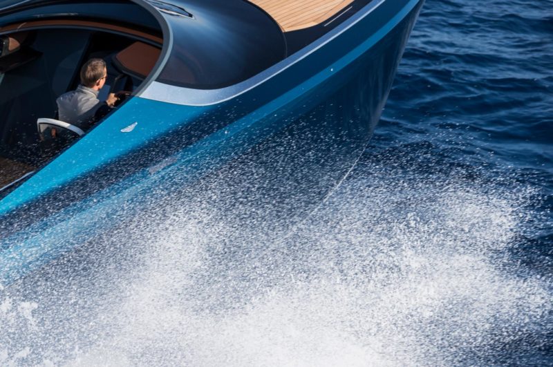 aston martin powerboat