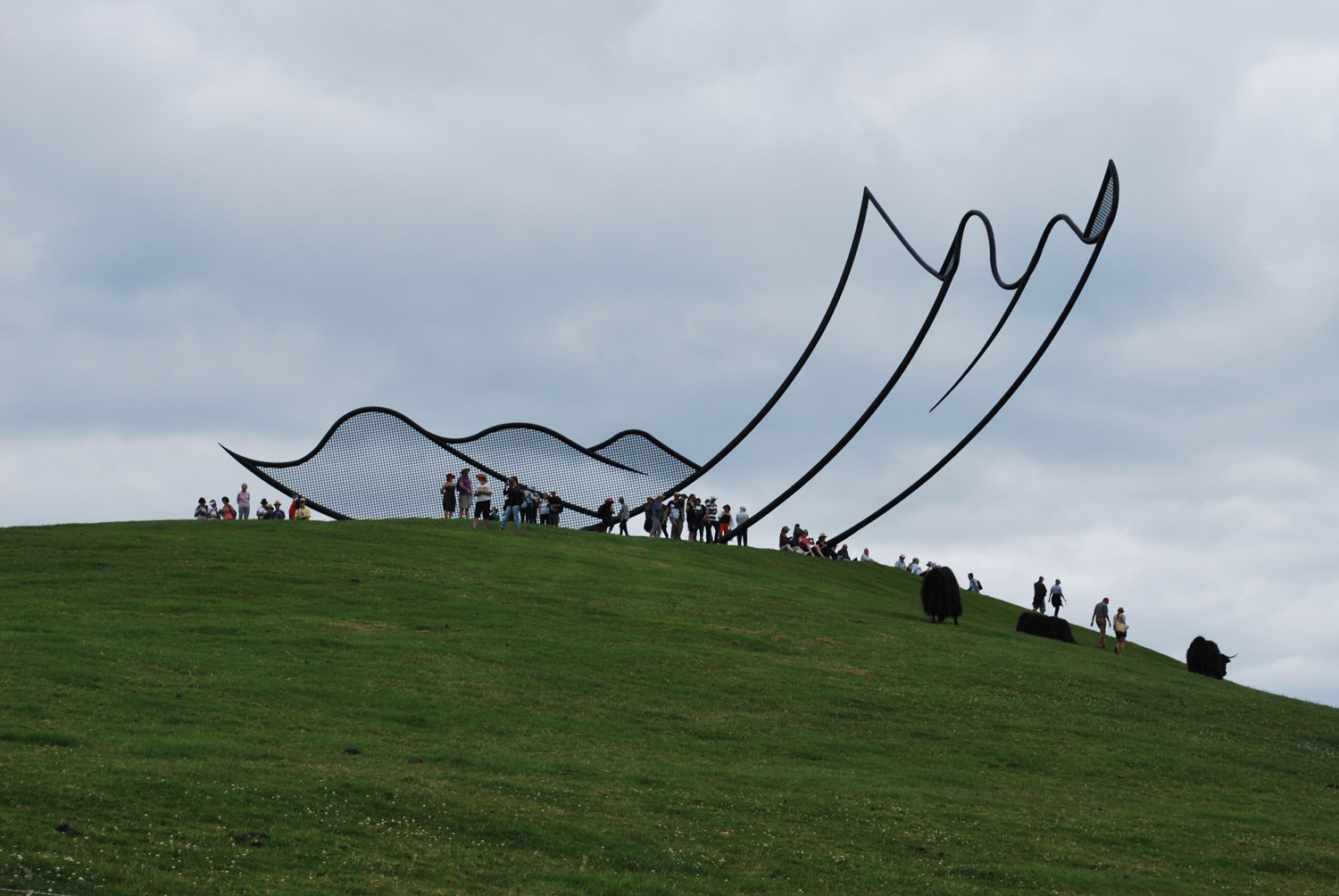 horizons installation by neil dawson at gibbs farm