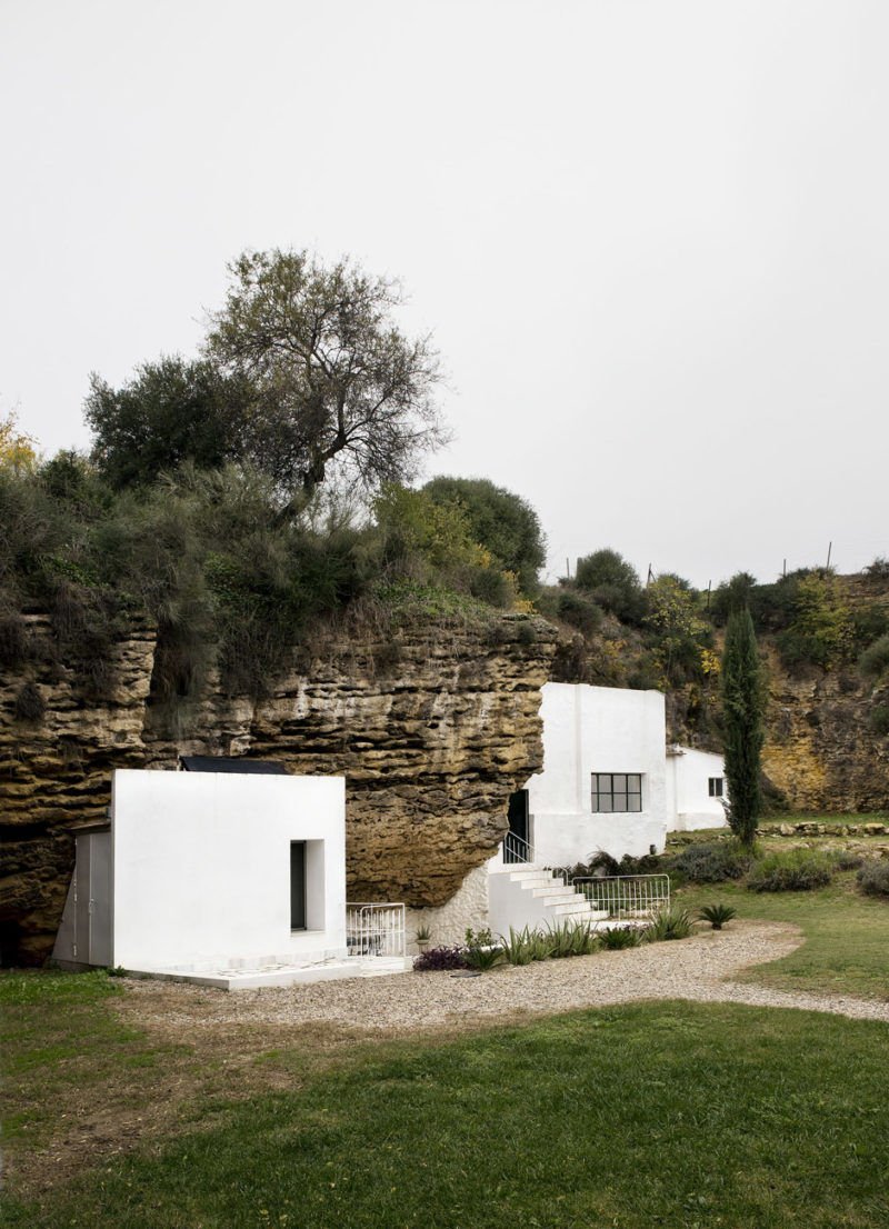 casa tierra by ummo estudio