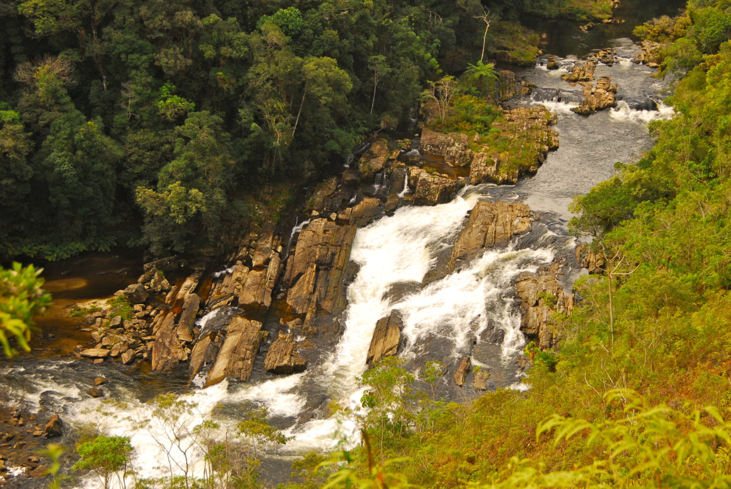 catucaba_hotel_waterfall in national park_trendland e