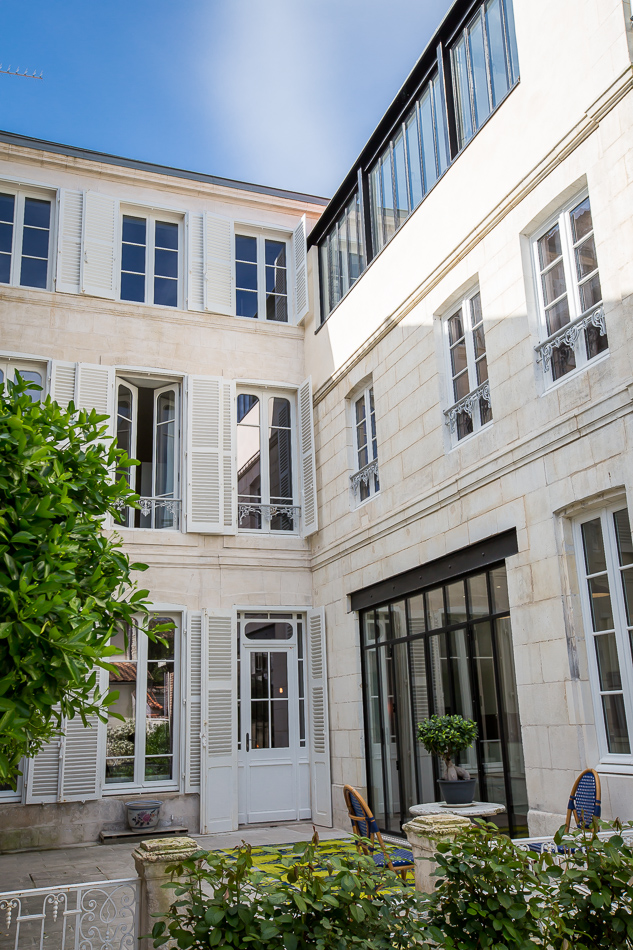 gorgeous renovated french hotel particulier la rochelle