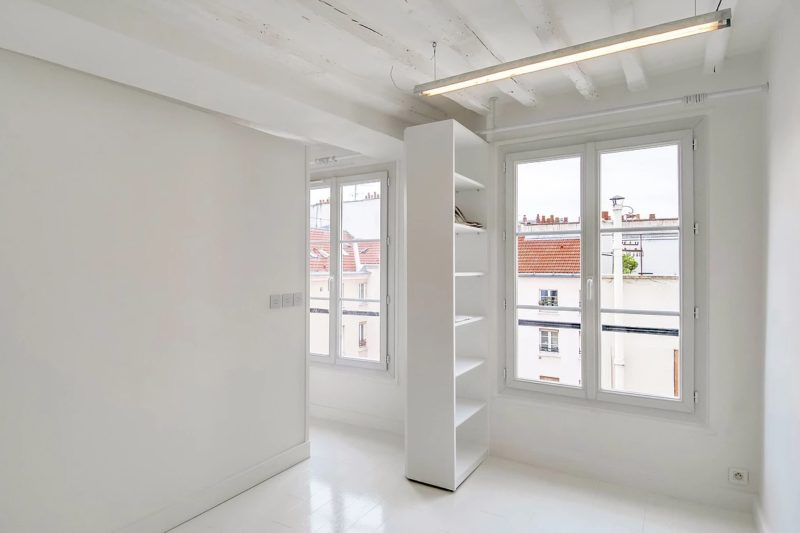 les enfants rouges minimalist micro apartment paris