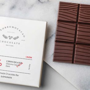 theobromocacao chocolate branding by cansu merdamert scaled