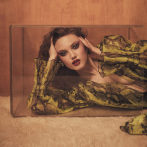 Zoey Grossman Lindsey Wixson Vogue Hong Kong April feat