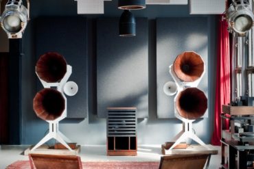 oswalds mill audio speakers