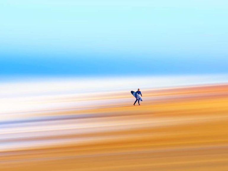 colorful surf photography by thomas fotomas