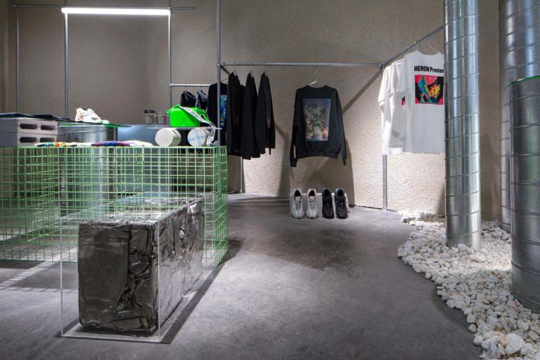 relic minimalist raw sportswear shop