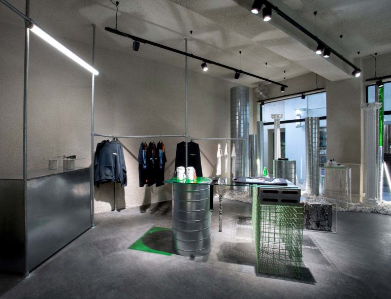 relic minimalist raw sportswear shop