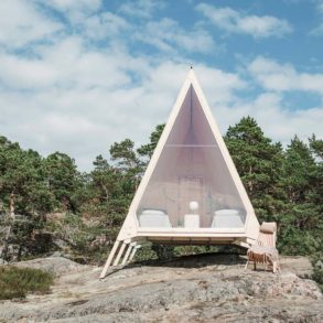 Low-Impact and Urban Camping Experience with the Nolla Cabin