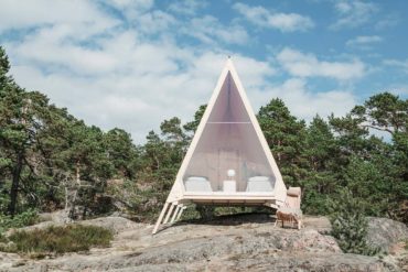 Low-Impact and Urban Camping Experience with the Nolla Cabin