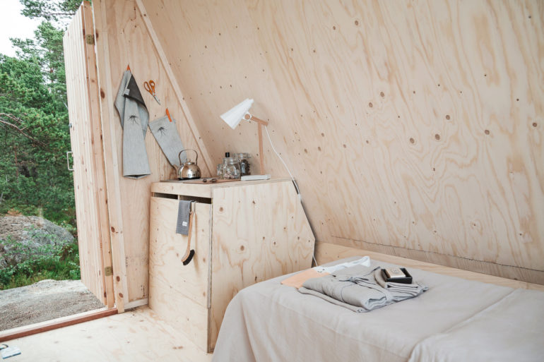 Low-Impact and Urban Camping Experience with the Nolla Cabin