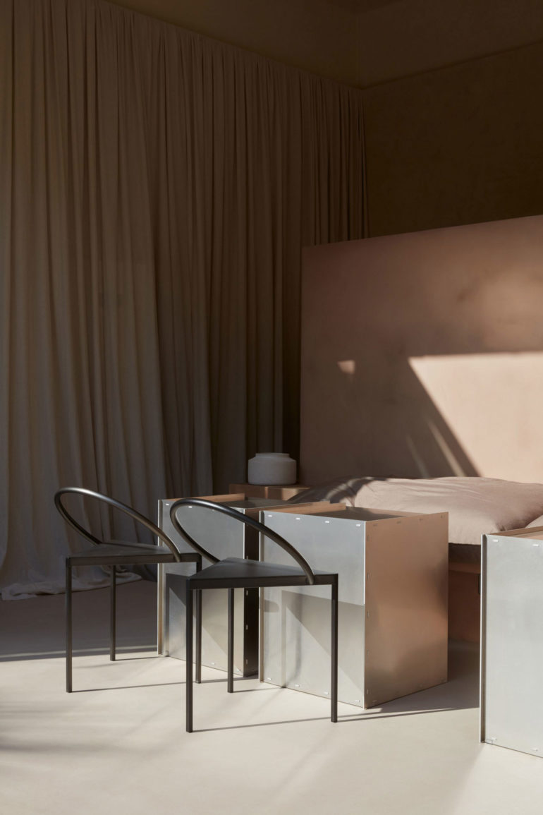 a raw and minimalisti style for la petite cafe in abu dhabi 05 La Petite café Abu Dhabi