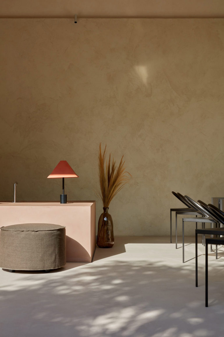 a raw and minimalisti style for la petite cafe in abu dhabi 07 La Petite café Abu Dhabi