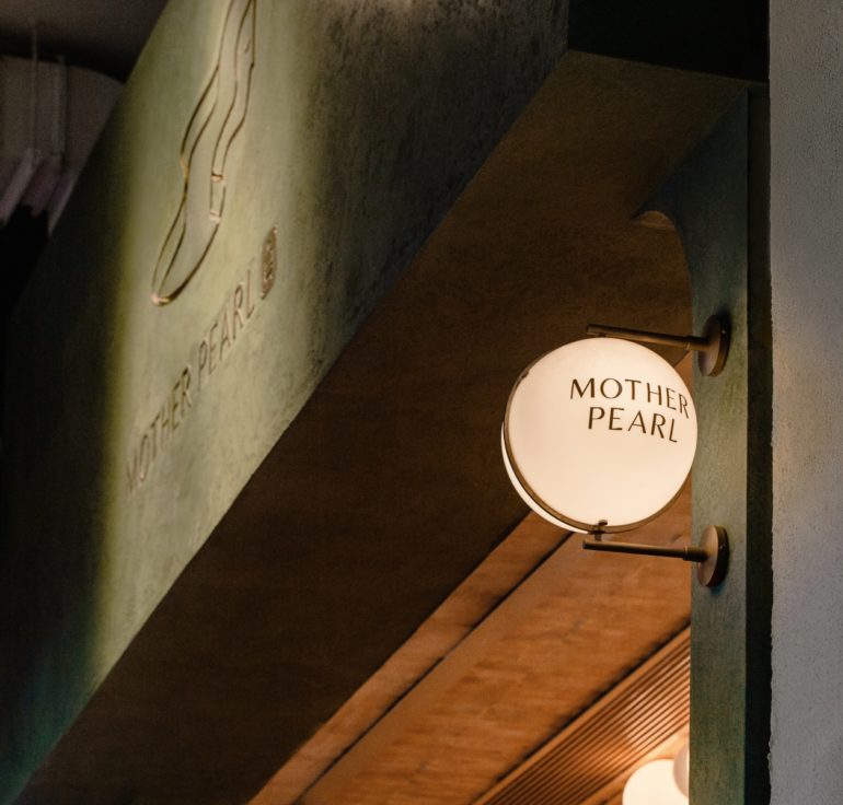 Mother Pearl: A New type of Healthy Teahouse [Hong Kong]