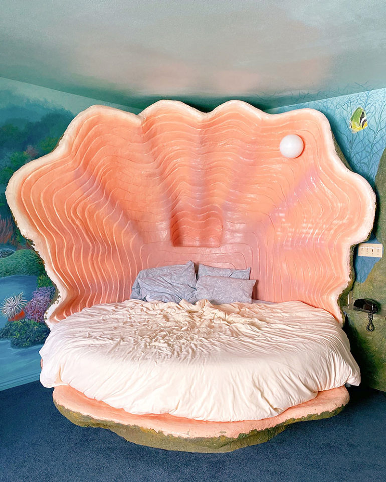 Exploring America’s Kitsch Fantasy Hotels