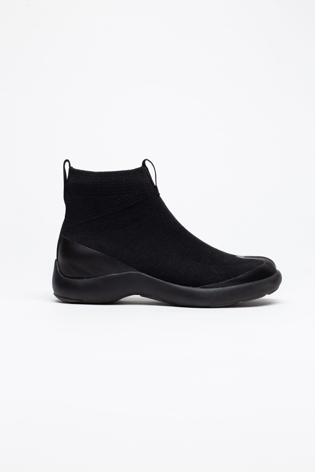 Tabi Footwear is Scandinavian simplicity & Japanese functionality